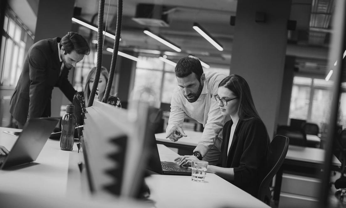 Espacio de trabajo colaborativo donde analizamos datos financieros con profesionales de inversión